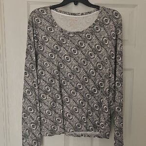 White Stag Black and White Patterned Long Sleeve Top